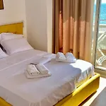 Modern In Lungomare, * Vlora