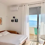 Modern In Lungomare, Apartman