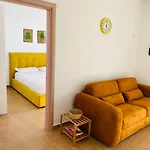 Апартаменты Modern In Lungomare,