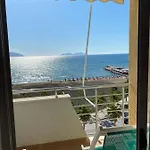 Апартаменты Modern In Lungomare,