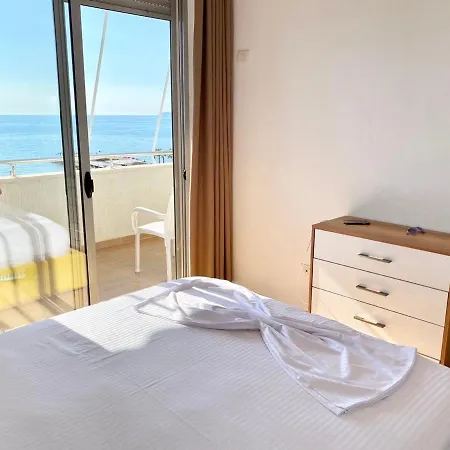 Modern In Lungomare,