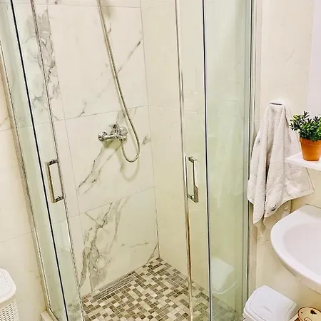 Apartament Modern In Lungomare, *