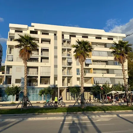 Modern In Lungomare, Appartement *