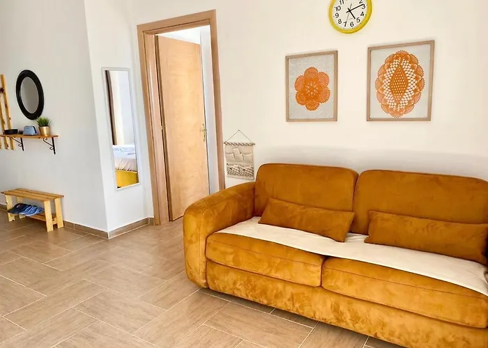 Modern In Lungomare, *